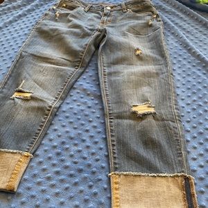 JLO Boyfriend cropped jean